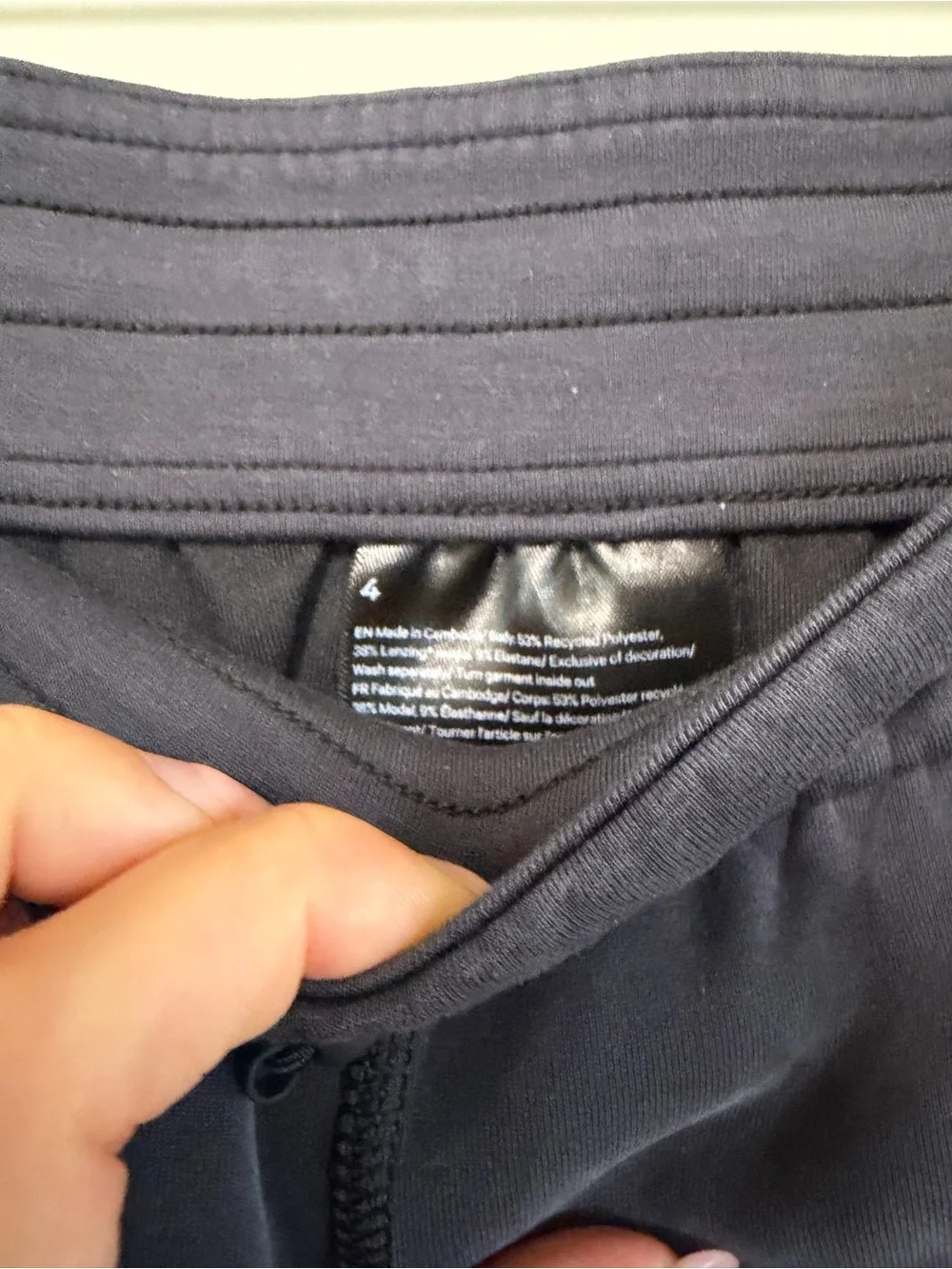 Lululemon Softstreme Pant 4 in “black”